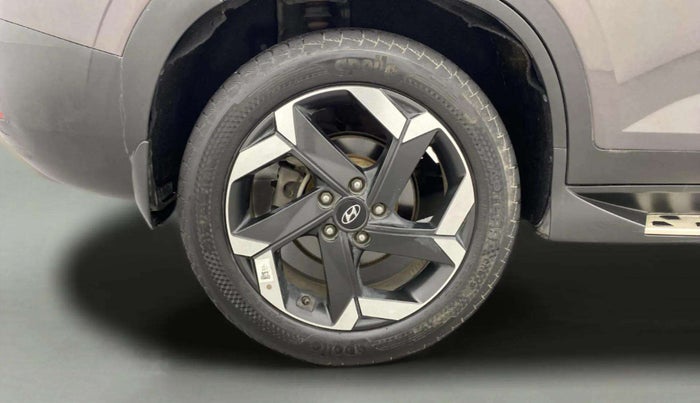 2021 Hyundai ALCAZAR PLATINUM(O) 6STR 1.5 AT, Diesel, Automatic, 30,732 km, Right Rear Wheel
