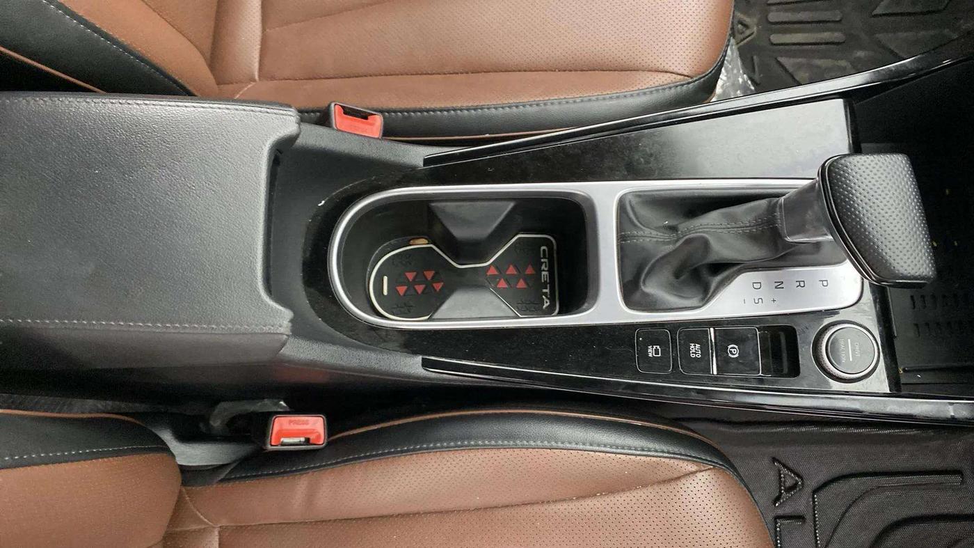 2021 Hyundai ALCAZAR PLATINUM(O) 6STR 1.5 AT, Diesel, Automatic, 30,825 km, Gear Lever