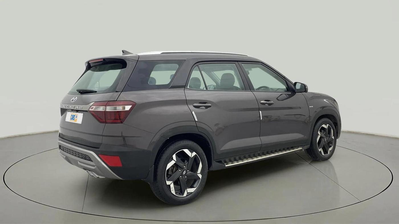 2021 Hyundai ALCAZAR PLATINUM(O) 6STR 1.5 AT, Diesel, Automatic, 30,825 km, Right Back Diagonal