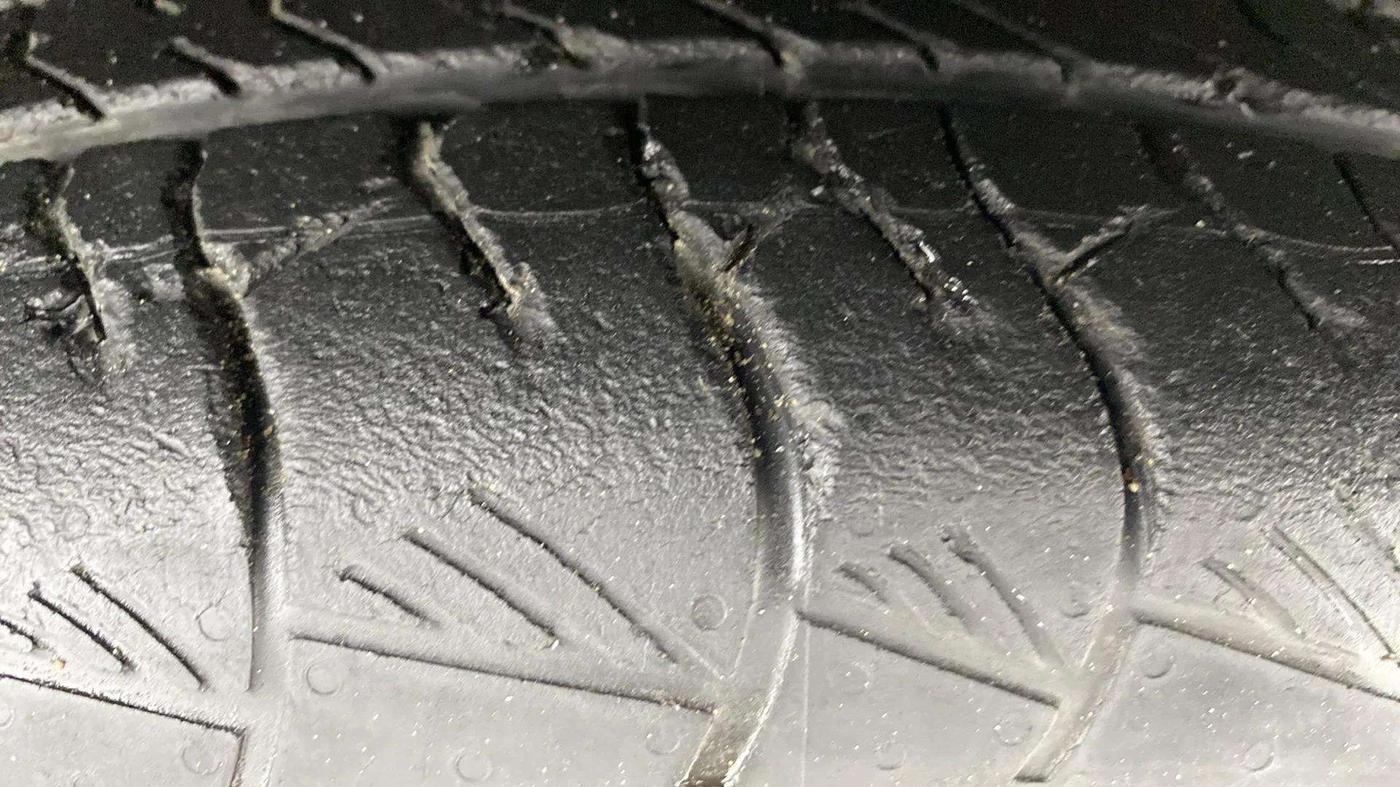 2021 Hyundai ALCAZAR PLATINUM(O) 6STR 1.5 AT, Diesel, Automatic, 30,825 km, Right Front Tyre Tread