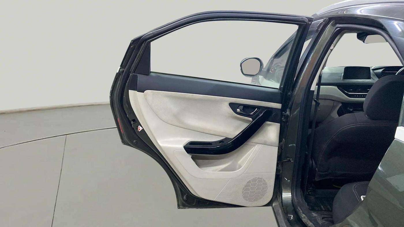 2022 Tata NEXON XZ PLUS (HS) PETROL, CNG, Manual, 31,671 km, LHS Rear Door