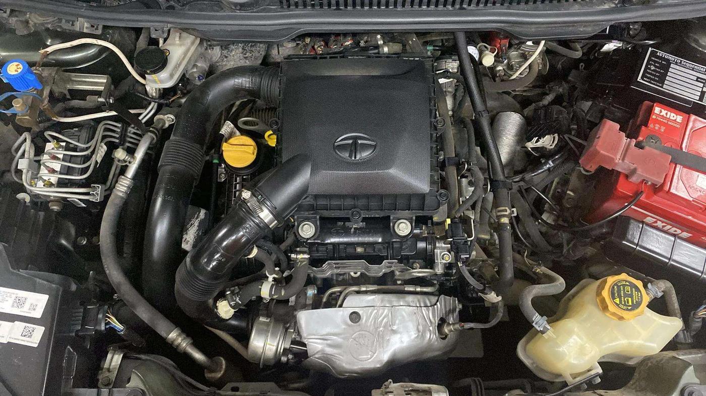 2022 Tata NEXON XZ PLUS (HS) PETROL, CNG, Manual, 31,671 km, Engine View