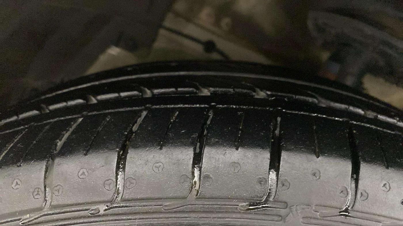 2016 Maruti Ciaz ZXI AT, Petrol, Automatic, 70,730 km, Left Front Tyre Tread