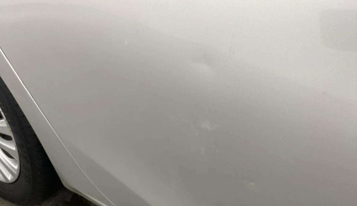 2016 Maruti Ciaz ZXI AT, Petrol, Automatic, 70,730 km, Right rear door - Slightly dented