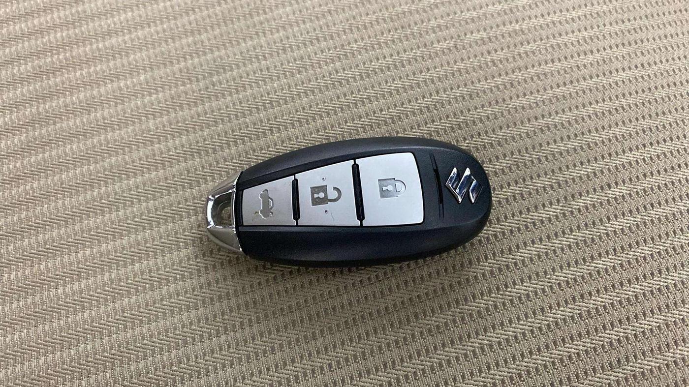 2016 Maruti Ciaz ZXI AT, Petrol, Automatic, 70,730 km, Key Close Up