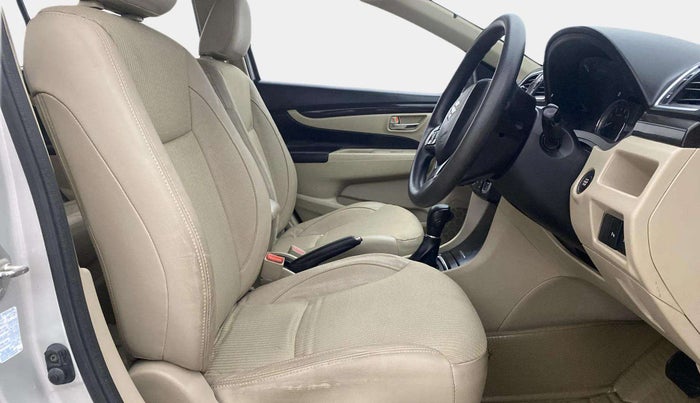 2016 Maruti Ciaz ZXI AT, Petrol, Automatic, 70,730 km, Right Side Front Door Cabin
