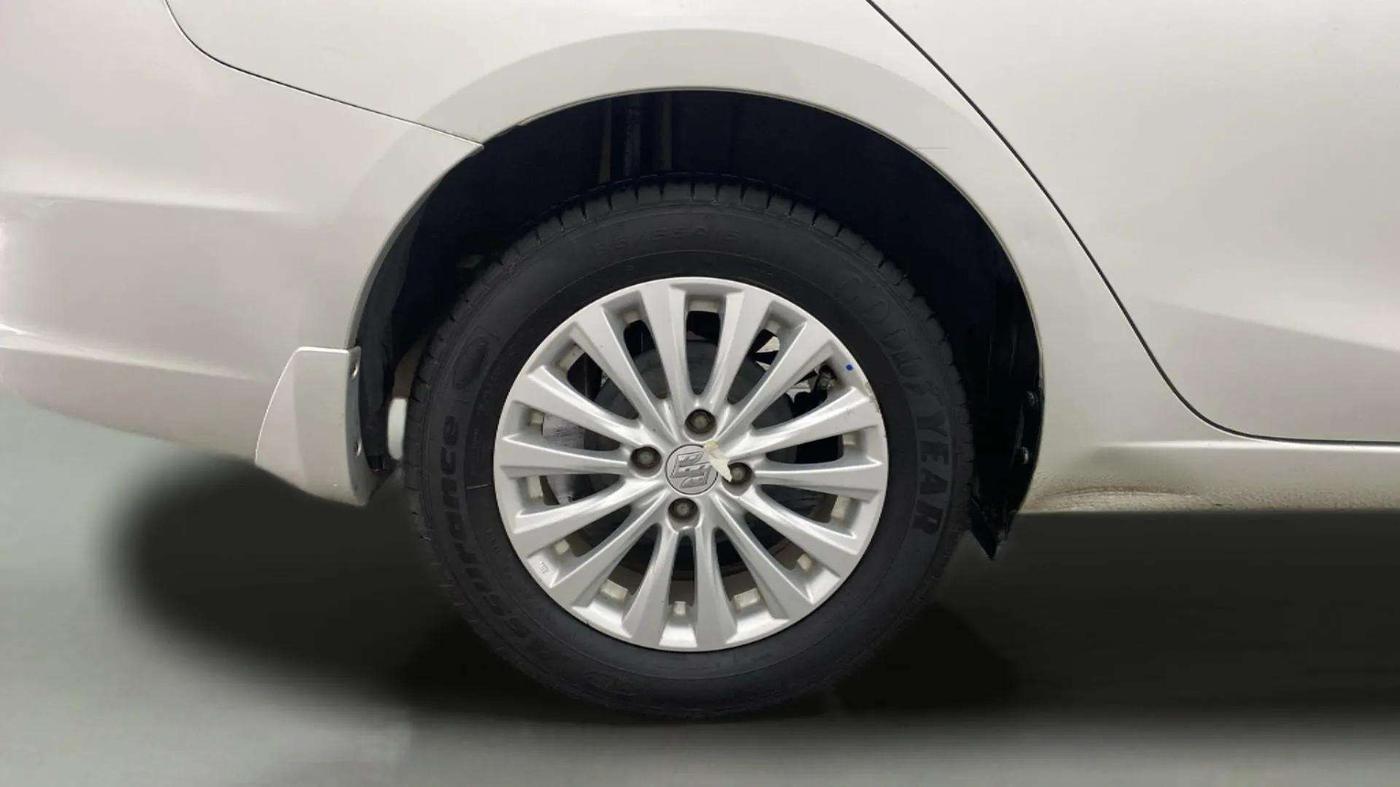 2016 Maruti Ciaz ZXI AT, Petrol, Automatic, 70,730 km, Right Rear Wheel