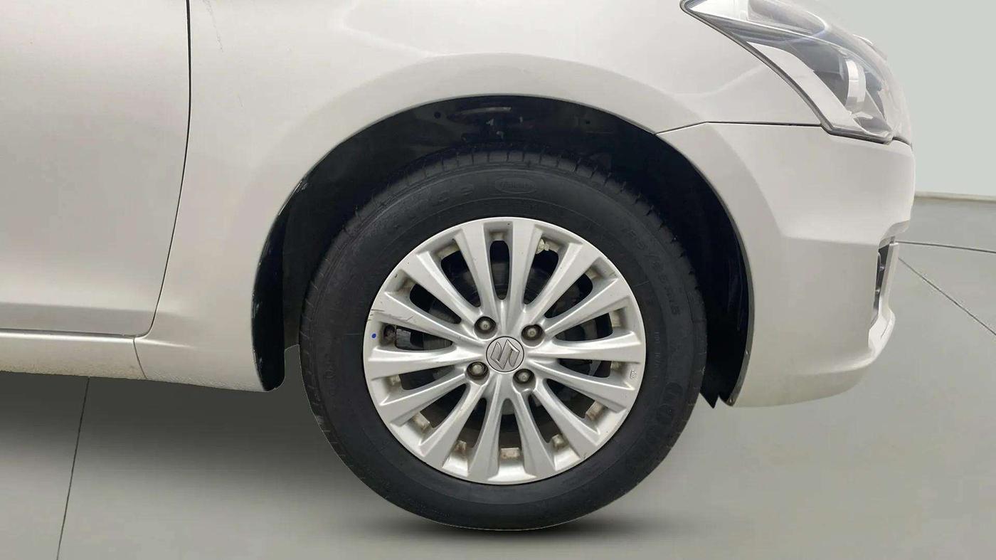 2016 Maruti Ciaz ZXI AT, Petrol, Automatic, 70,730 km, Right Front Wheel