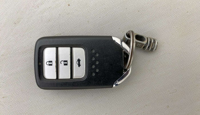 2017 Honda City 1.5L I-VTE V CVT, Petrol, Automatic, 51,610 km, Key Close Up