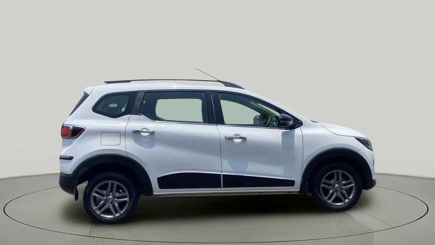 2022 Renault TRIBER RXZ AMT, Petrol, Automatic, 22,426 km, Right Side View