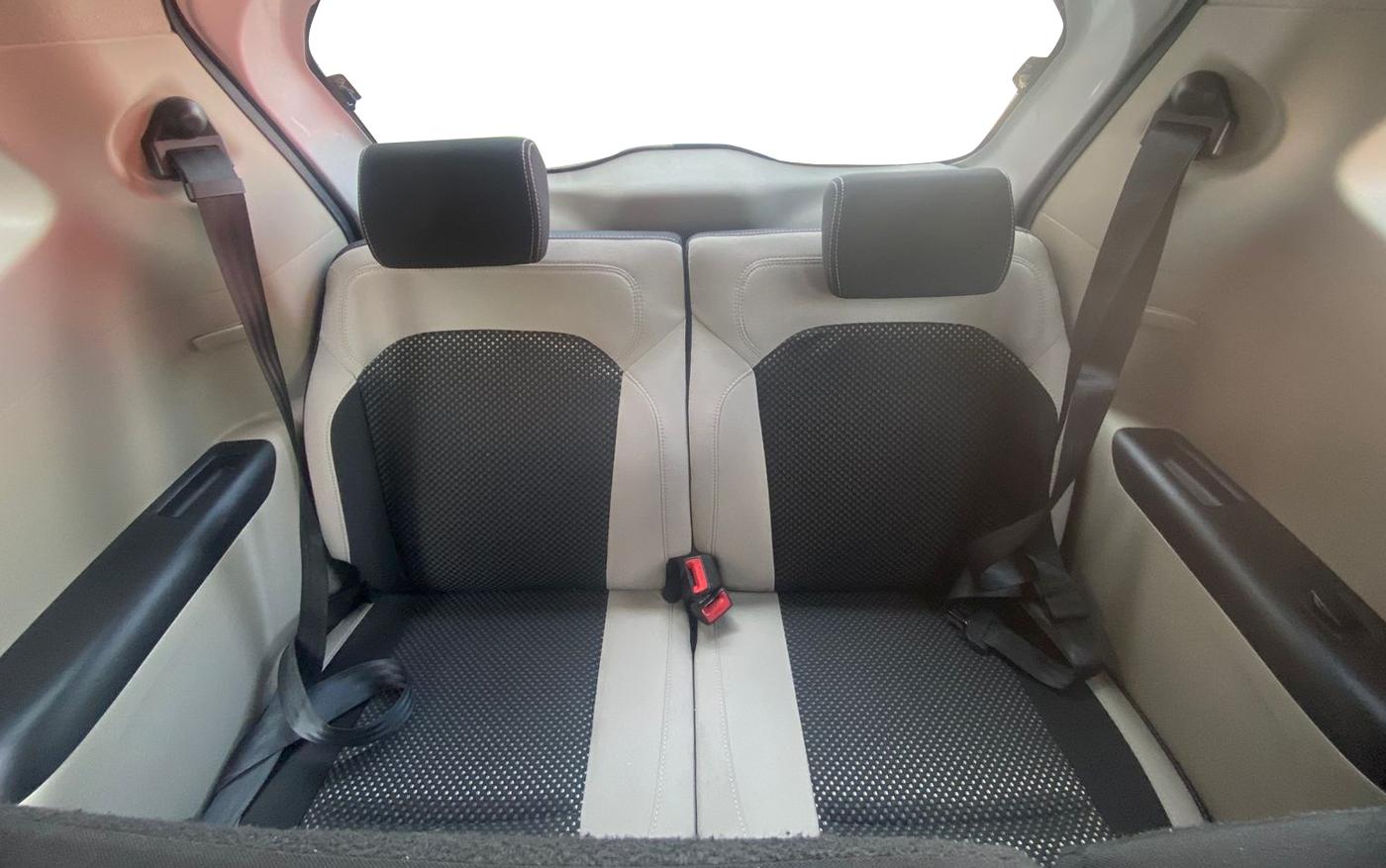 2022 Renault TRIBER RXZ AMT, Petrol, Automatic, 22,426 km, Third Seat Row ( optional )