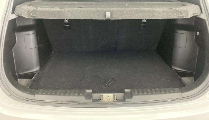 2020 Maruti Vitara Brezza ZXI PLUS AT SHVS, Petrol, Automatic, 75,909 km, Boot Inside