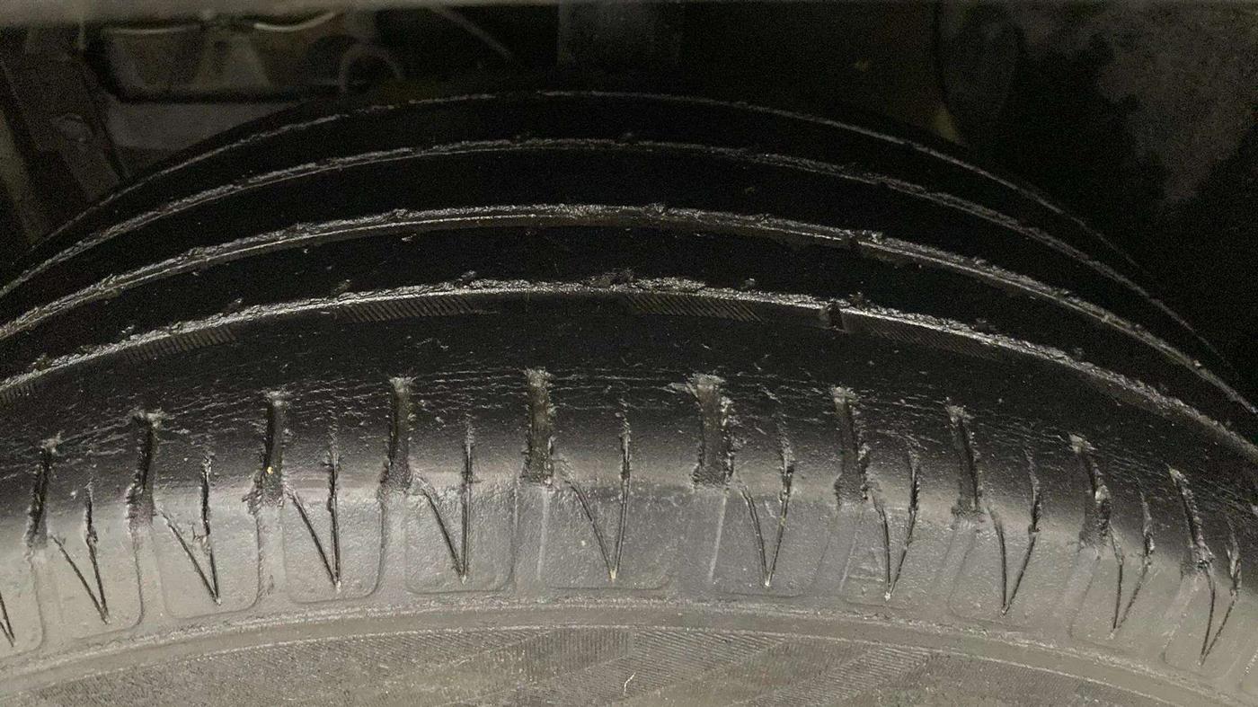 2020 Maruti Vitara Brezza ZXI PLUS AT SHVS, Petrol, Automatic, 75,909 km, Left Front Tyre Tread