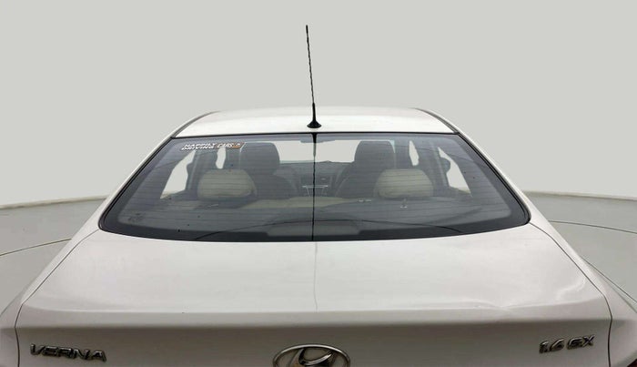 2014 Hyundai Verna FLUIDIC 1.6 VTVT SX, Petrol, Manual, 38,776 km, Rear Windshield