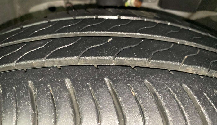 2022 Honda Amaze 1.2L I-VTEC VX, Petrol, Manual, 14,030 km, Right Front Tyre Tread