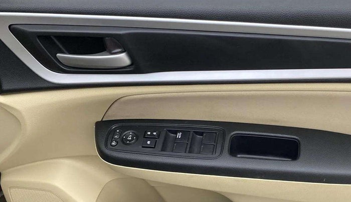 2022 Honda Amaze 1.2L I-VTEC VX, Petrol, Manual, 14,030 km, Driver Side Door Panels Control