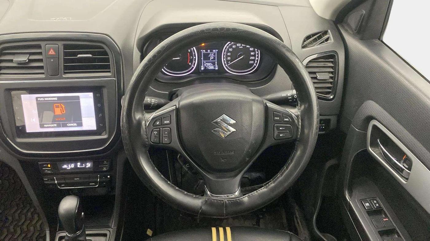 2020 Maruti Vitara Brezza ZXI AT SHVS, Petrol, Automatic, 71,030 km, Steering Wheel Close Up