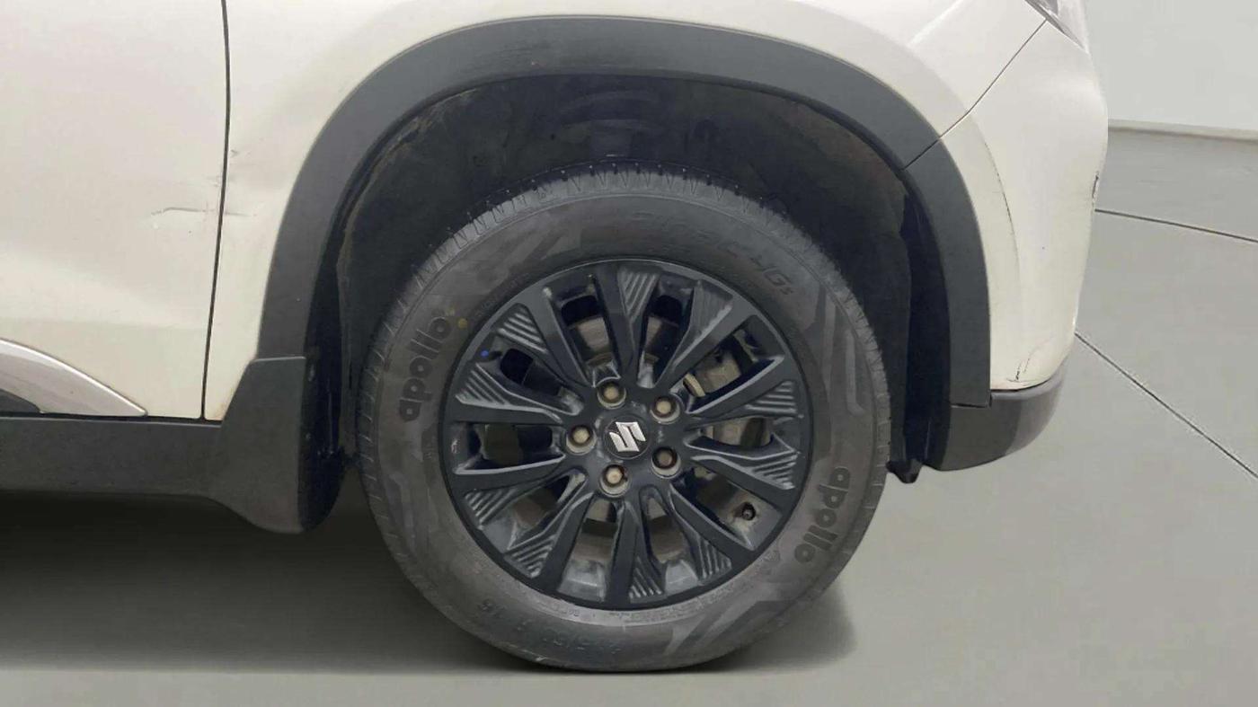 2020 Maruti Vitara Brezza ZXI AT SHVS, Petrol, Automatic, 71,030 km, Right Front Wheel