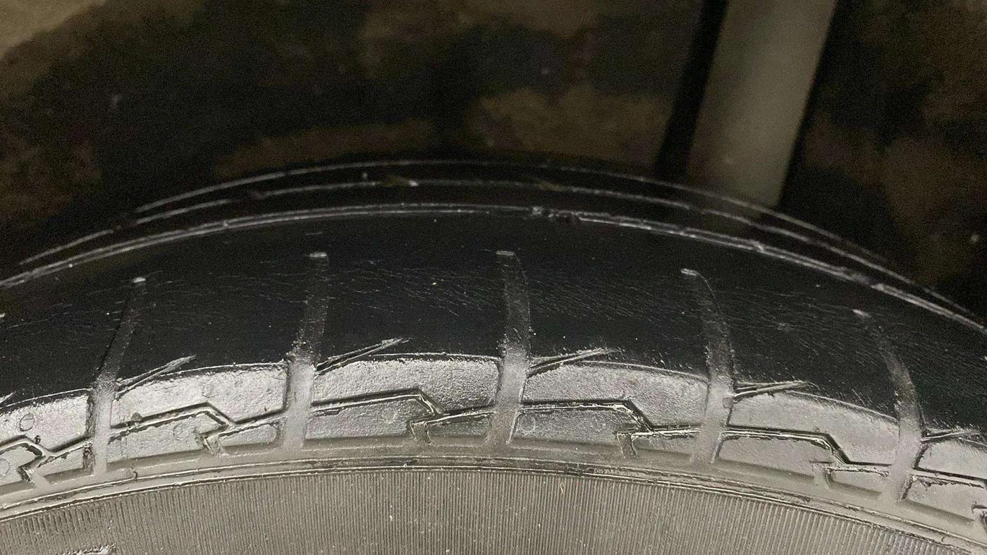 2020 Maruti Vitara Brezza ZXI AT SHVS, Petrol, Automatic, 71,030 km, Left Rear Tyre Tread