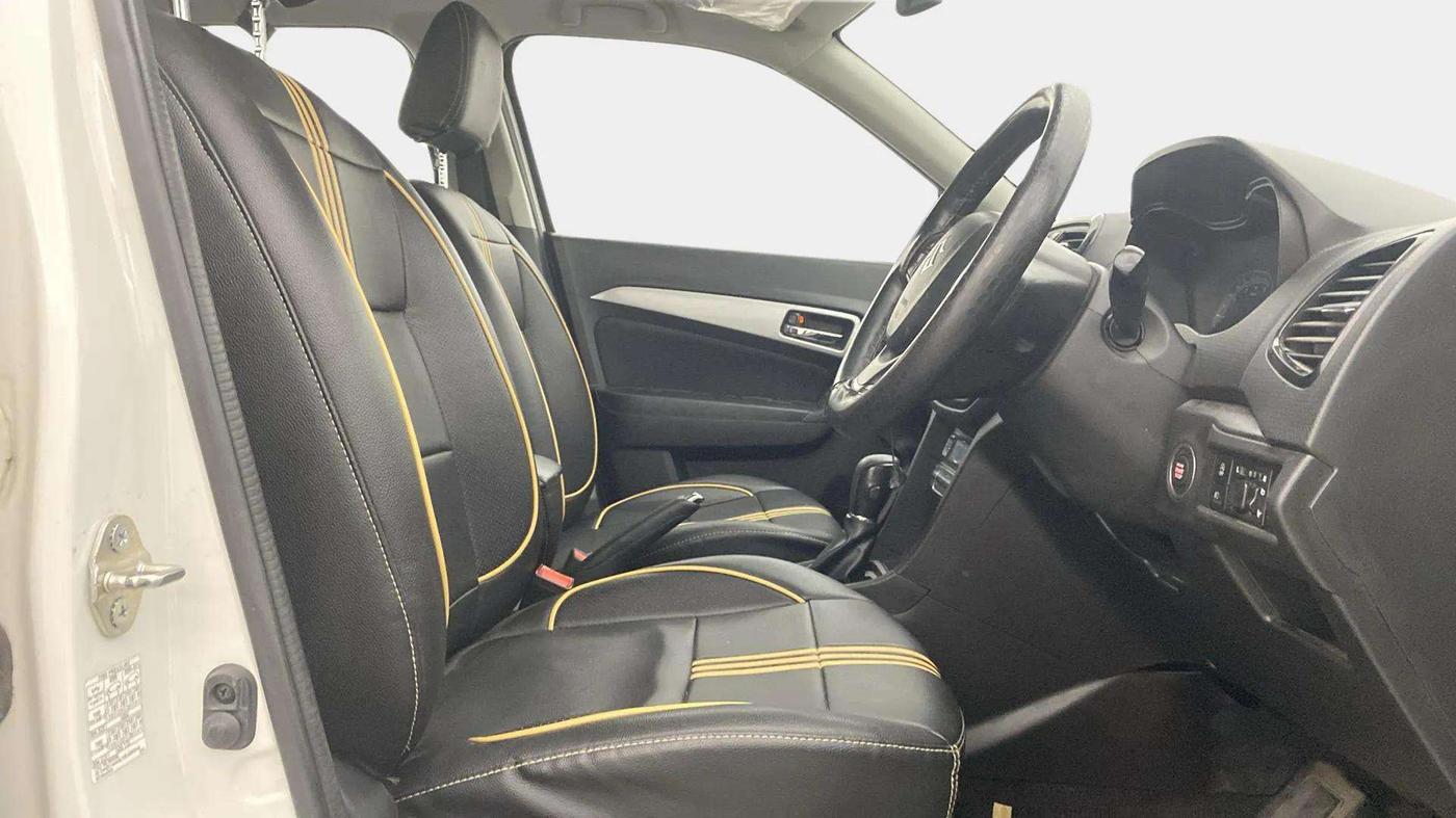 2020 Maruti Vitara Brezza ZXI AT SHVS, Petrol, Automatic, 71,030 km, Right Side Front Door Cabin