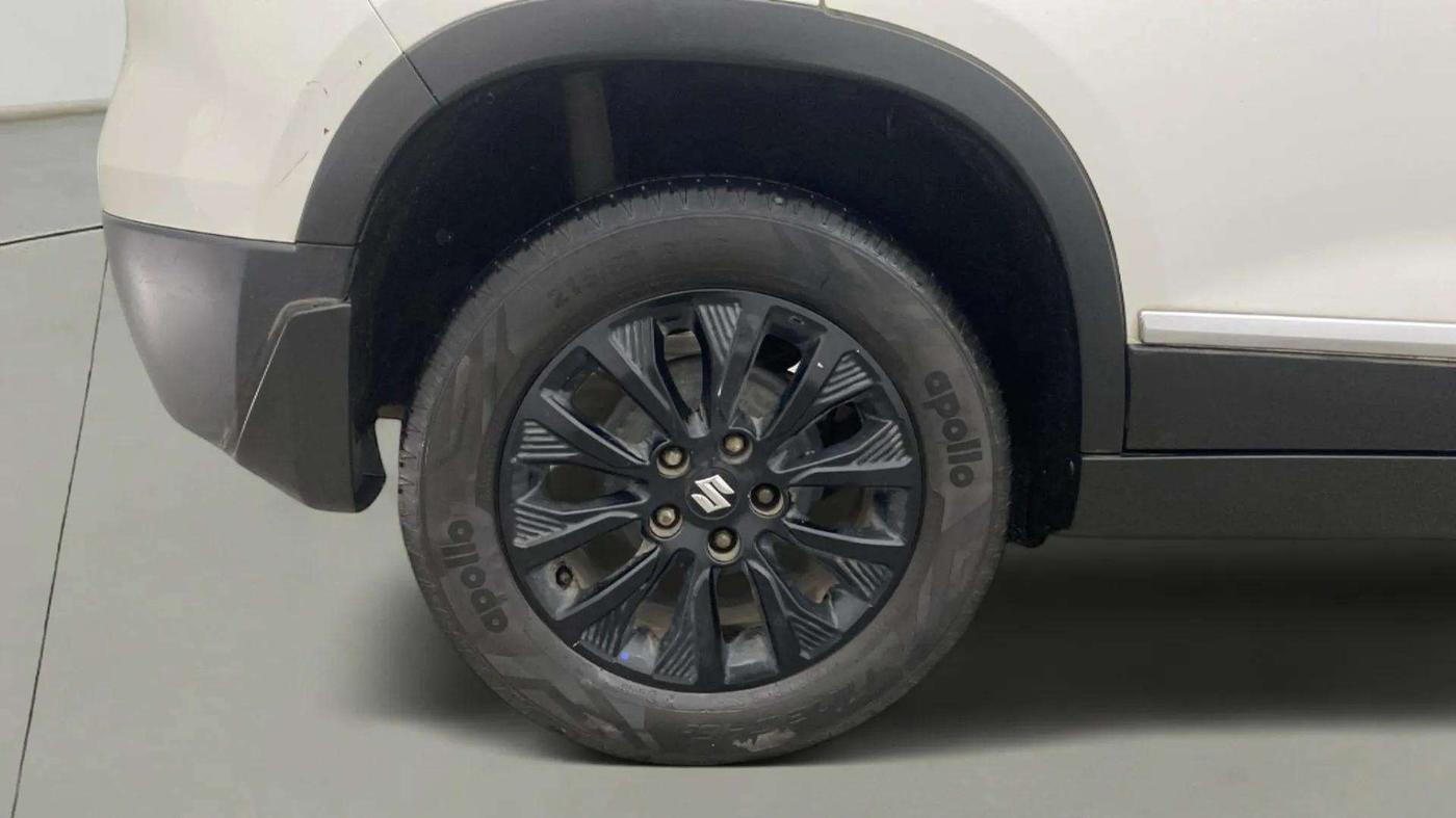 2020 Maruti Vitara Brezza ZXI AT SHVS, Petrol, Automatic, 71,030 km, Right Rear Wheel