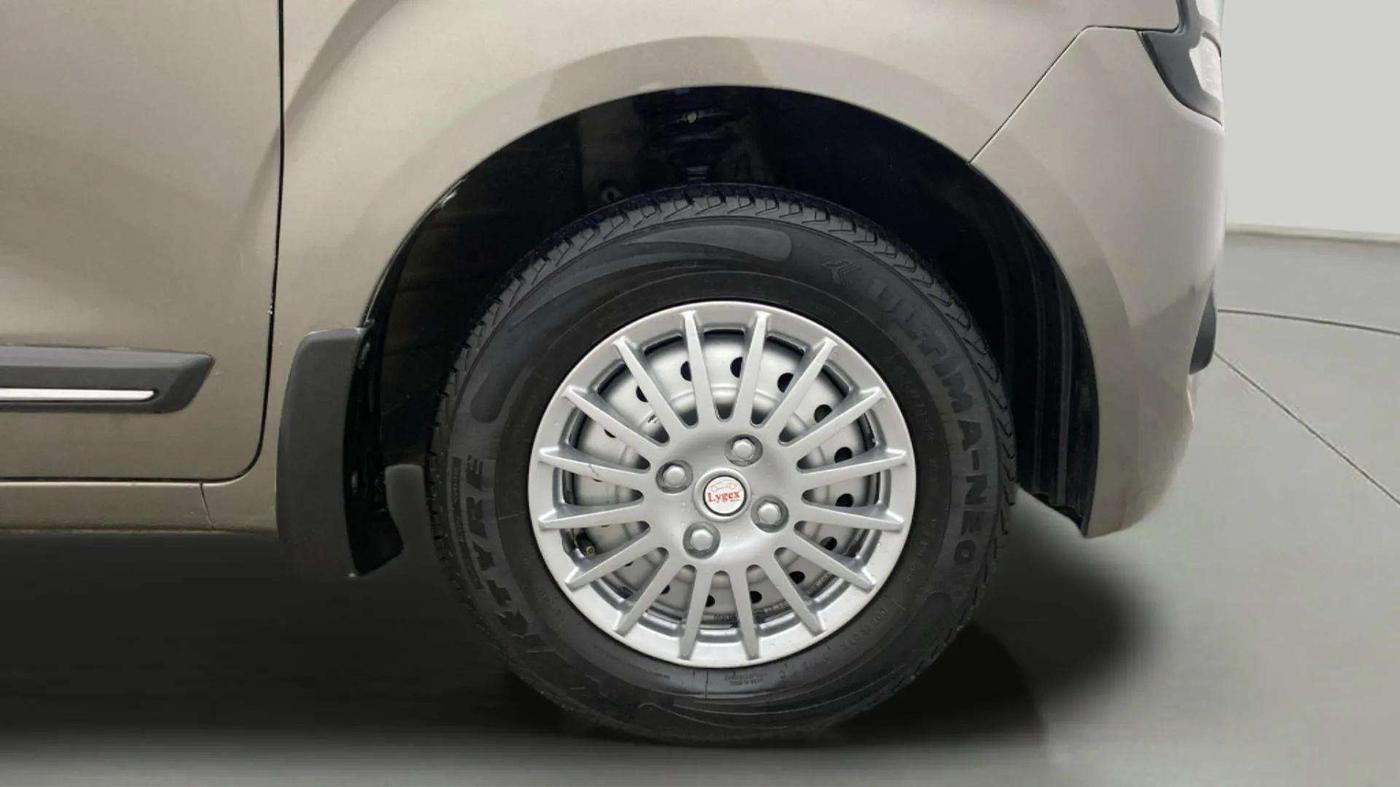2021 Maruti New Wagon-R LXI CNG 1.0, CNG, Manual, 63,215 km, Right Front Wheel