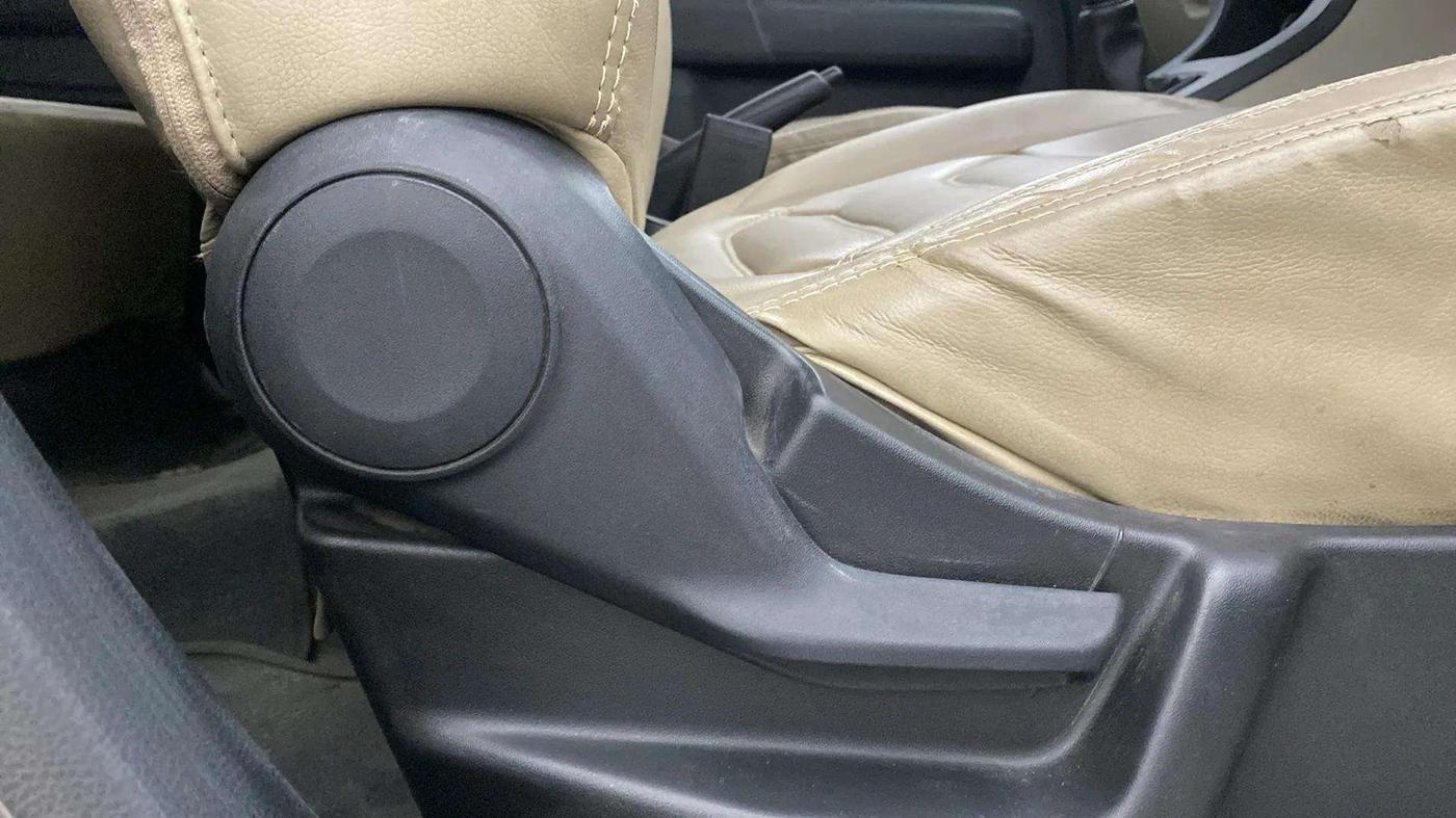 2021 Maruti New Wagon-R LXI CNG 1.0, CNG, Manual, 63,215 km, Driver Side Adjustment Panel