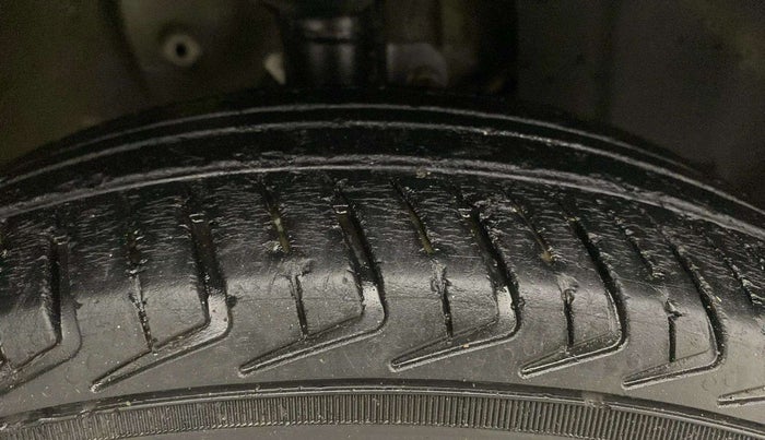 2021 Maruti New Wagon-R LXI CNG 1.0, CNG, Manual, 63,215 km, Right Front Tyre Tread