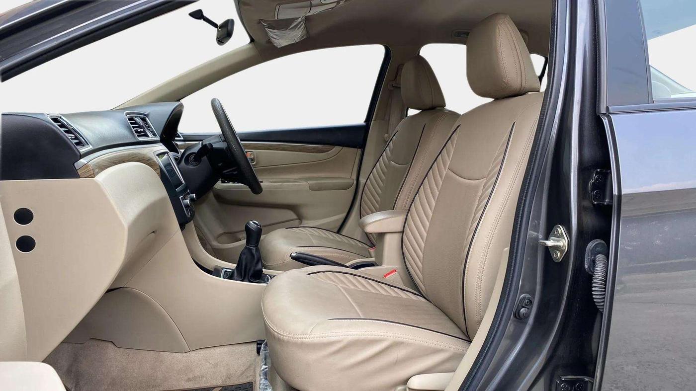 2022 Maruti Ciaz ZETA 1.5 SHVS MT PETROL, Petrol, Manual, 12,958 km, Right Side Front Door Cabin