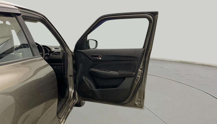 2021 Maruti Swift VXI, Petrol, Manual, 28,518 km, RHS Front Door