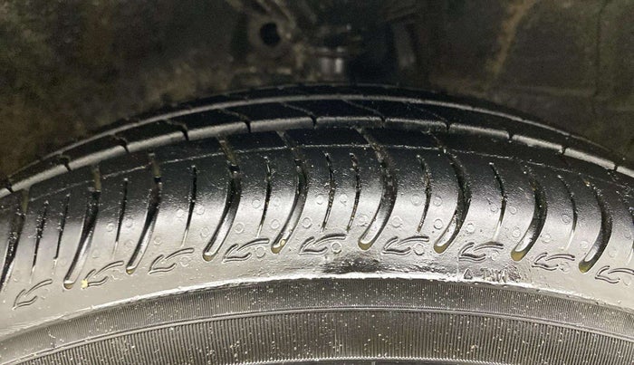 2017 Maruti Celerio ZXI AMT, Petrol, Automatic, 94,455 km, Right Front Tyre Tread
