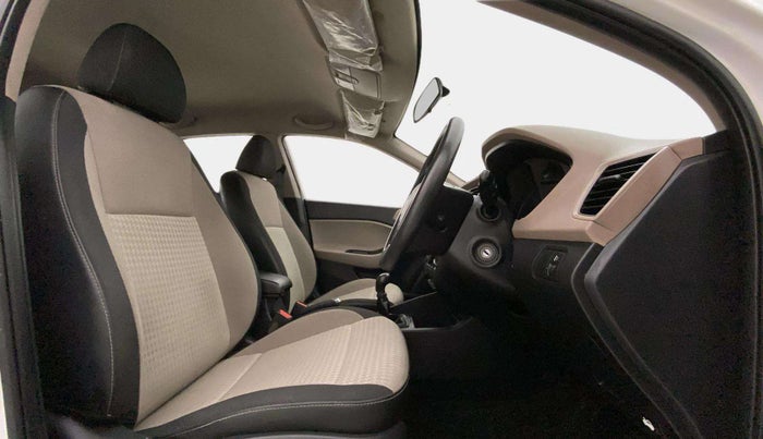 2019 Hyundai Elite i20 SPORTZ PLUS 1.2, Petrol, Manual, 62,006 km, Right Side Front Door Cabin