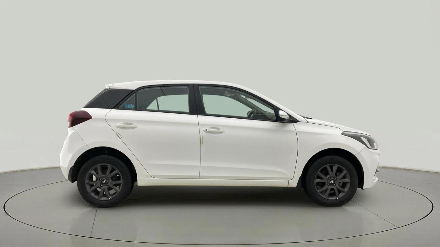 2019 Hyundai Elite i20 SPORTZ PLUS 1.2, Petrol, Manual, 62,006 km, Right Side View