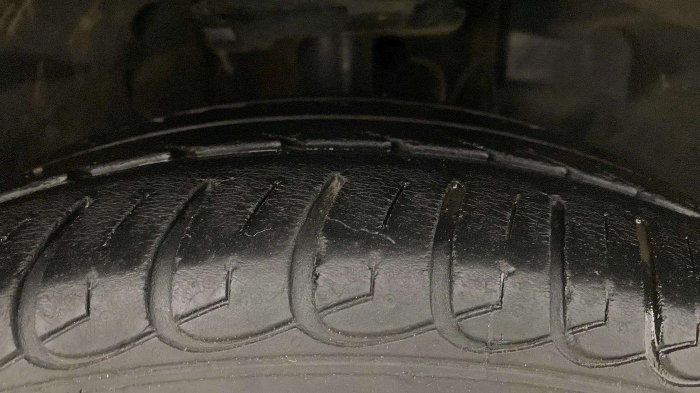 2019 Tata Tiago XZA PETROL, Petrol, Automatic, 30,775 km, Right Front Tyre Tread