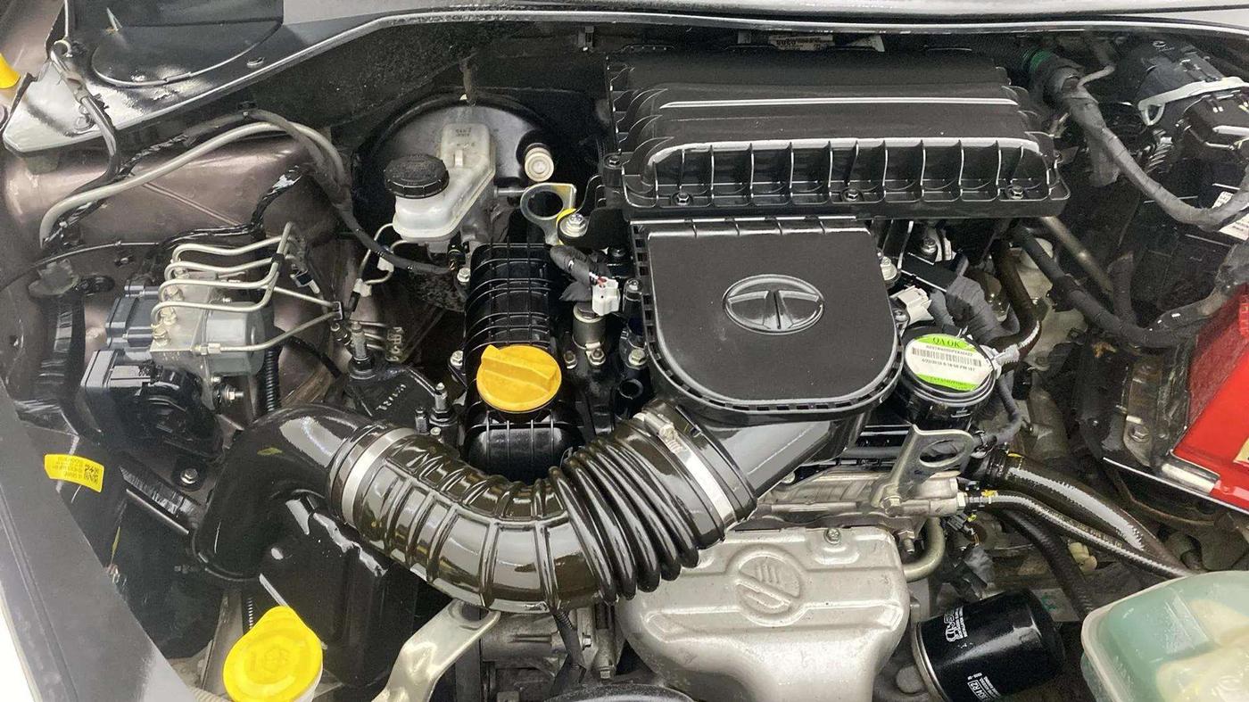 2019 Tata Tiago XZA PETROL, Petrol, Automatic, 30,775 km, Engine View - Right