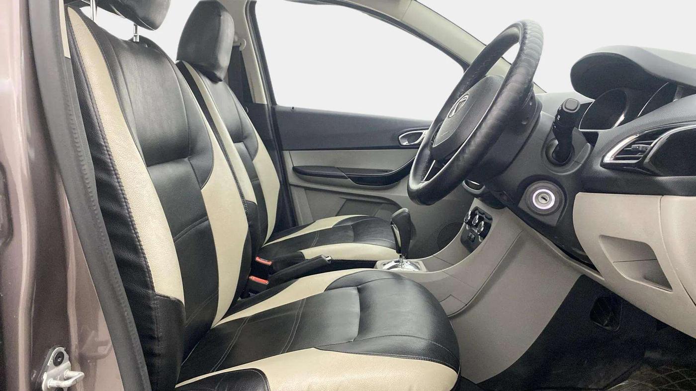 2019 Tata Tiago XZA PETROL, Petrol, Automatic, 30,775 km, Right Side Front Door Cabin