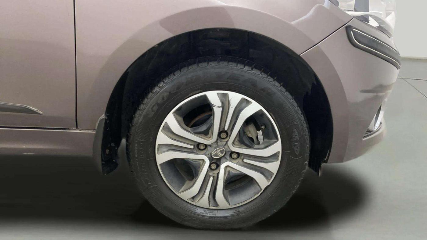 2019 Tata Tiago XZA PETROL, Petrol, Automatic, 30,775 km, Right Front Wheel