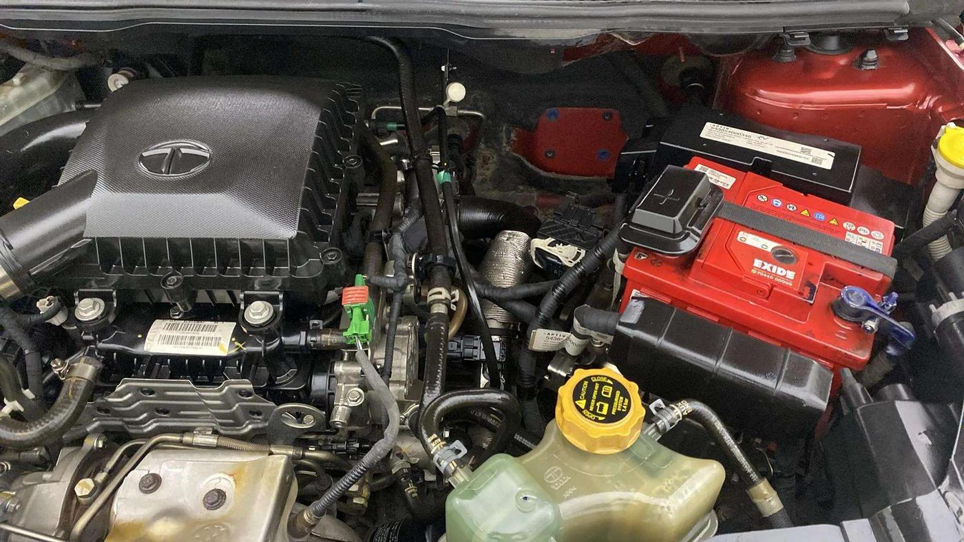 2019 Tata NEXON XZ PLUS PETROL, Petrol, Manual, 48,199 km, Engine View - Left