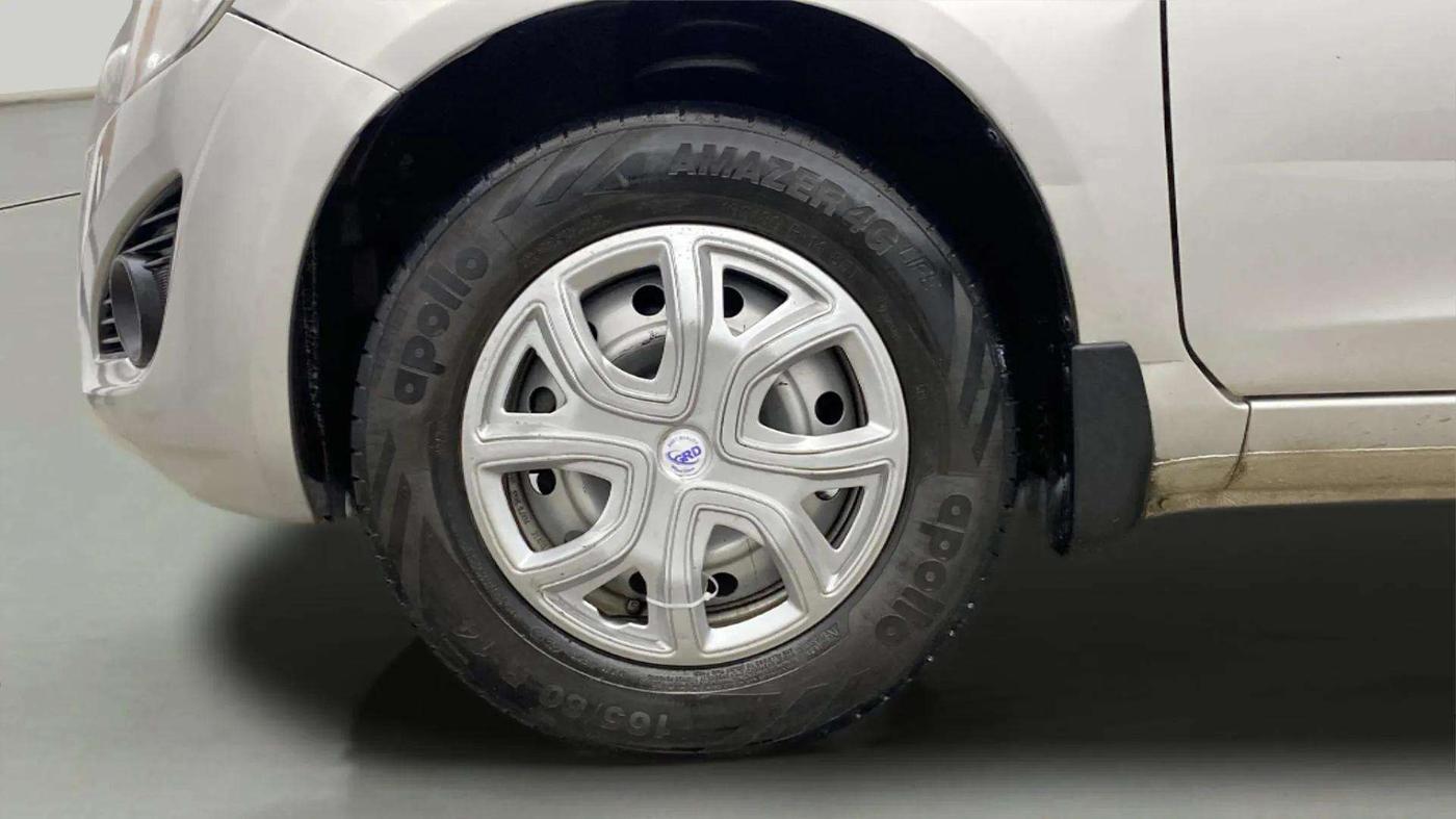 2013 Maruti Ritz LXI, Petrol, Manual, 58,792 km, Left Front Wheel