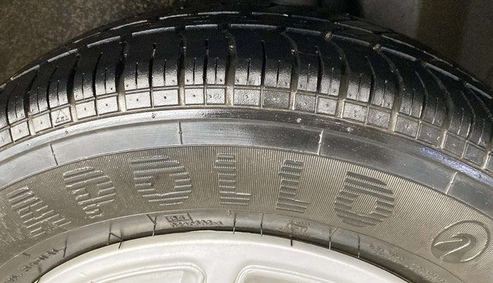 2013 Maruti Ritz LXI, Petrol, Manual, 58,792 km, Right Rear Tyre Tread