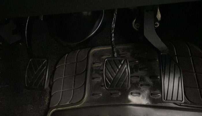 2013 Maruti Ritz LXI, Petrol, Manual, 58,792 km, Pedals