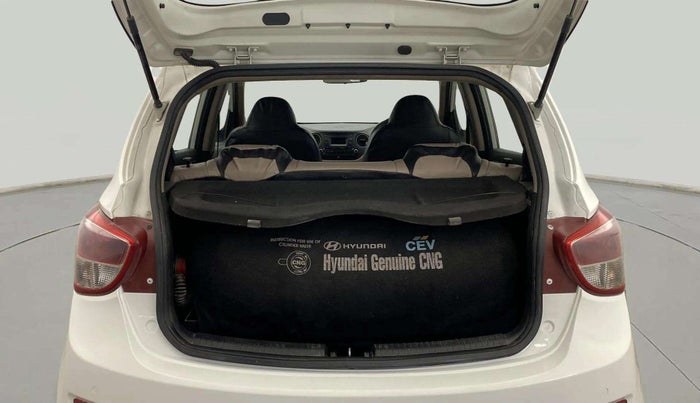 2016 Hyundai Grand i10 SPORTZ 1.2 KAPPA VTVT, CNG, Manual, 86,037 km, Boot Inside