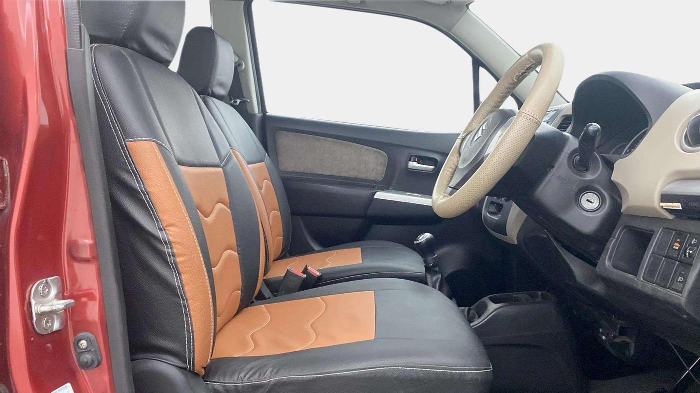 2015 Maruti Wagon R 1.0 VXI, Petrol, Manual, 76,296 km, Right Side Front Door Cabin