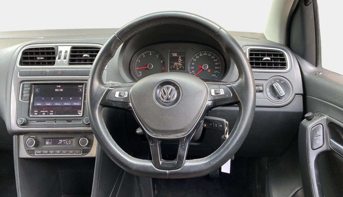 2018 Volkswagen Polo HIGHLINE PLUS 1.0 16 ALLOY, Petrol, Manual, 29,439 km, Steering Wheel Close Up