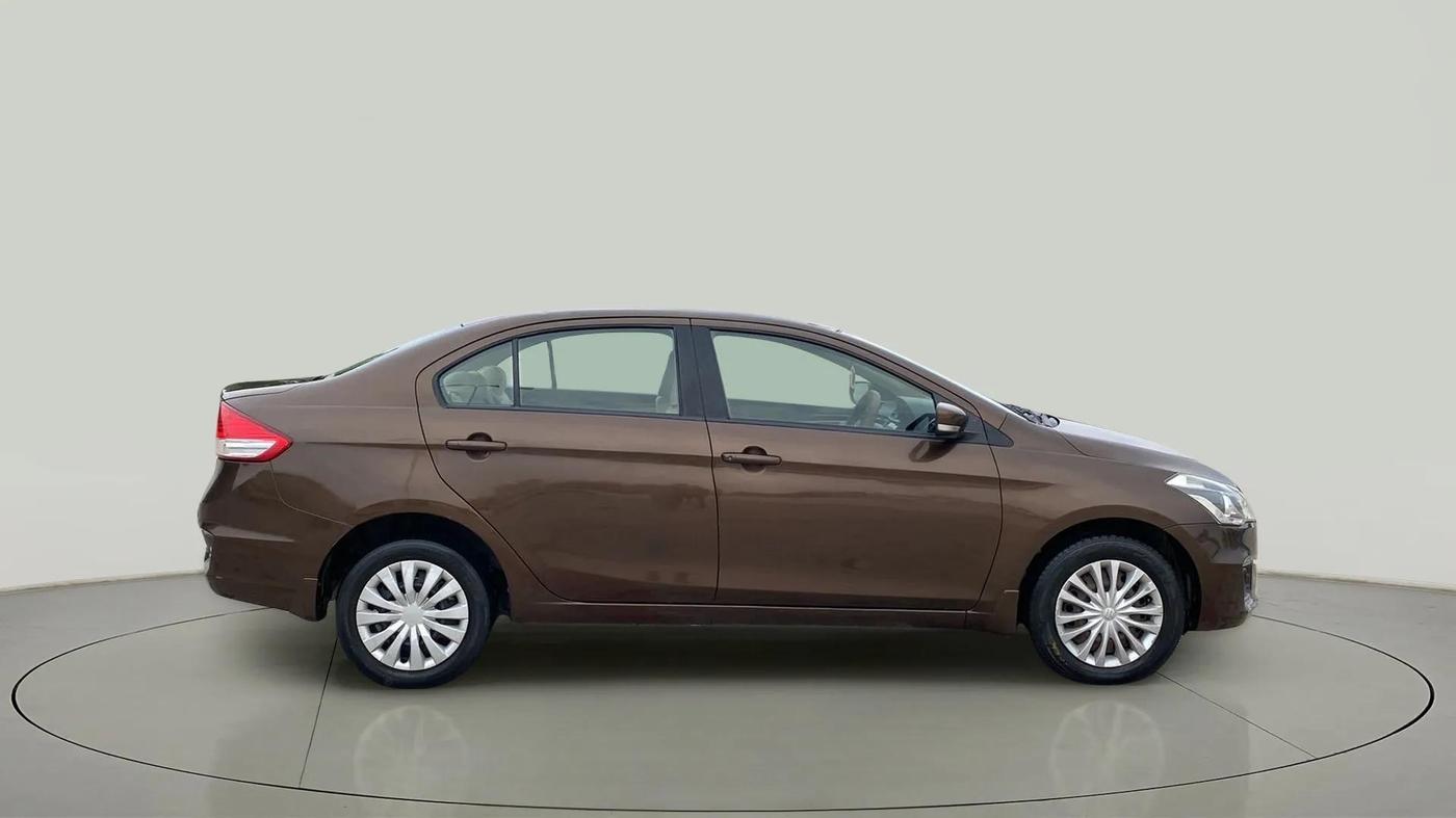2015 Maruti Ciaz VXI, Petrol, Manual, 78,169 km, Right Side
