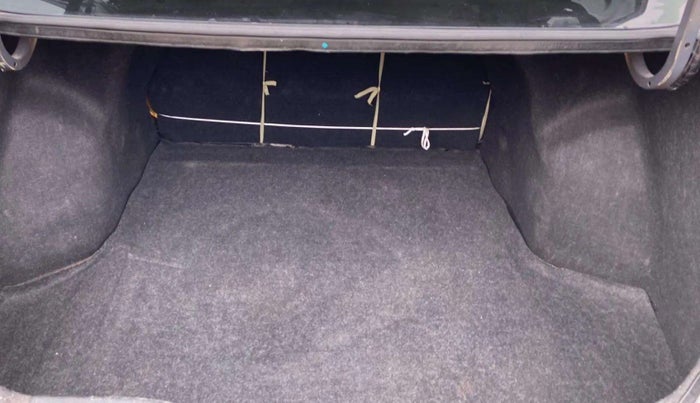 2015 Maruti Ciaz VXI, Petrol, Manual, 78,169 km, Boot Inside