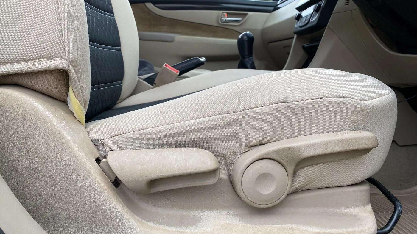 2015 Maruti Ciaz VXI, Petrol, Manual, 78,169 km, Driver Side Adjustment Panel