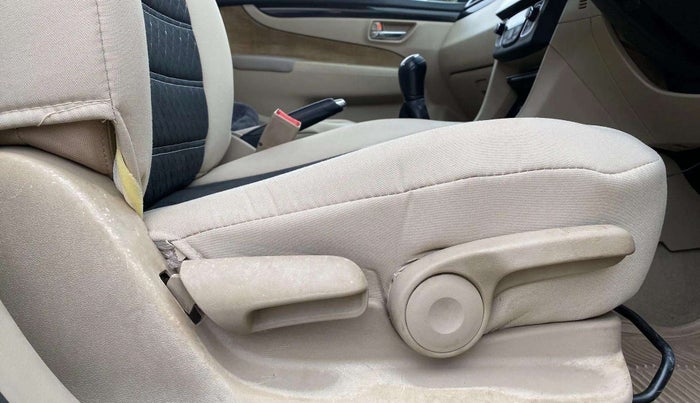 2015 Maruti Ciaz VXI, Petrol, Manual, 78,169 km, Driver Side Adjustment Panel