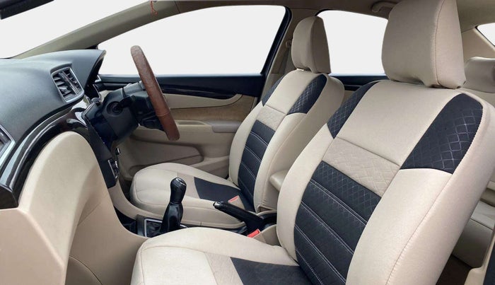 2015 Maruti Ciaz VXI, Petrol, Manual, 78,169 km, Right Side Front Door Cabin