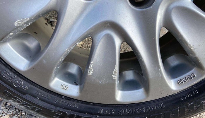 2017 Maruti Baleno DELTA DIESEL 1.3, Diesel, Manual, 65,748 km, Left rear tyre - Minor scratches